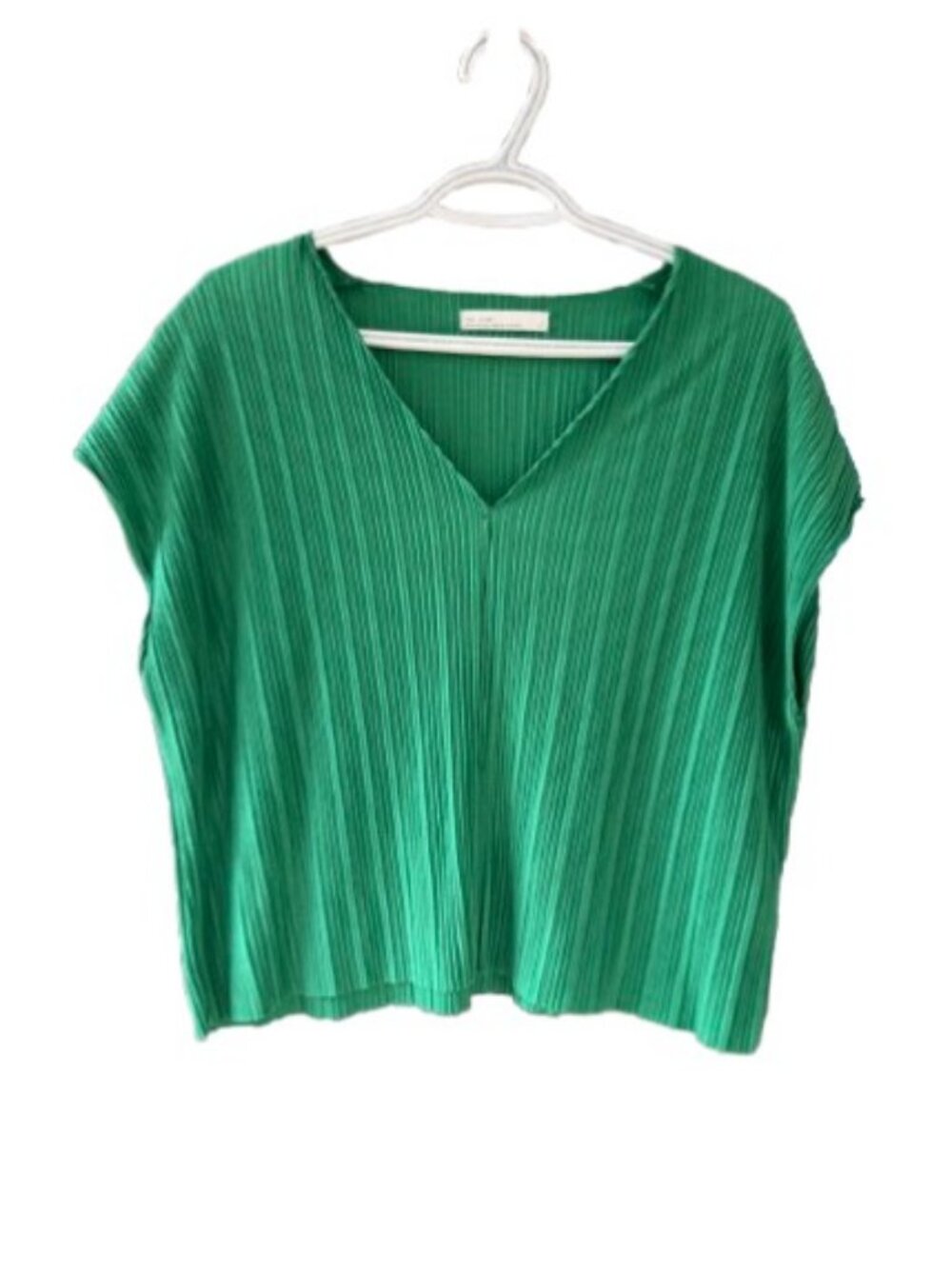 Oak + Fort micropleated V-neck top green women's size S
